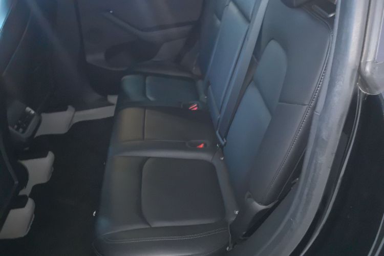 特斯拉 Model Y 2022款 后轮驱动版中控内饰7004