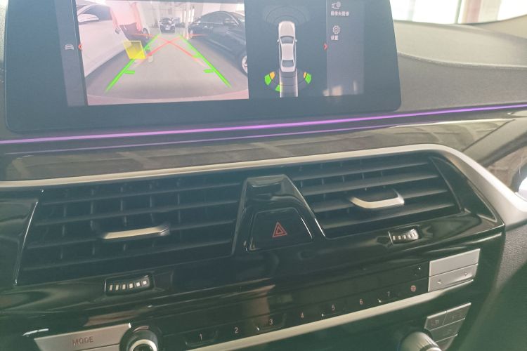 宝马5系 2020款 525Li 豪华套装中控内饰16