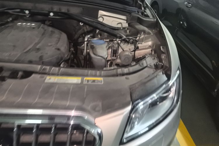 奥迪Q5 2015款 40 TFSI 技术型局部细节9007