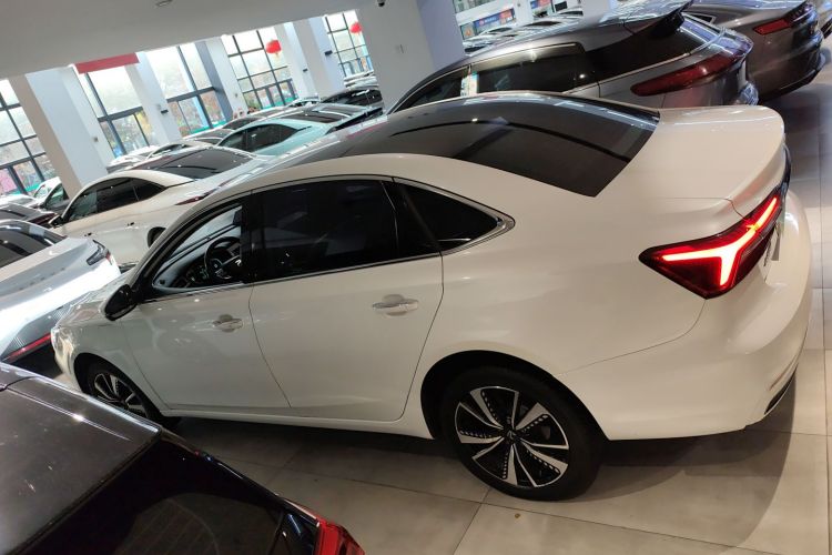 飞凡汽车 飞凡ER6 2020款 620km 智享版车身外观4