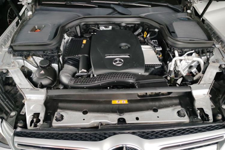 奔驰GLC 2017款 GLC 260 4MATIC 豪华型机舱底盘24