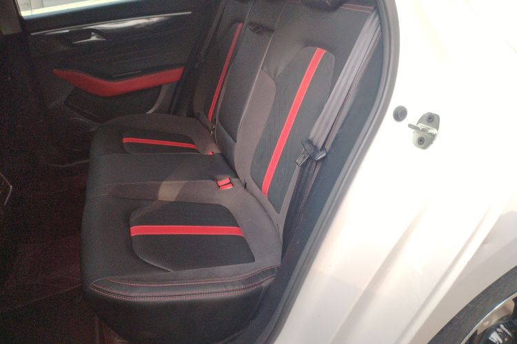 思皓A5 2022款 1.5T CVT青春版中控内饰21