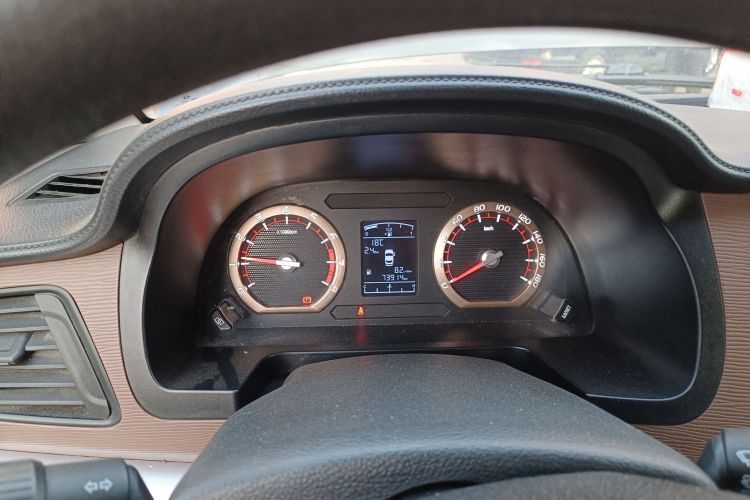 东风风行 菱智 2020款 M5L 1.6L 基本型 7座中控内饰14