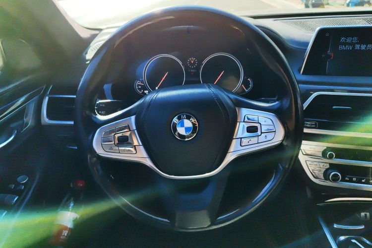 宝马7系 2016款 740Li 豪华型中控内饰13