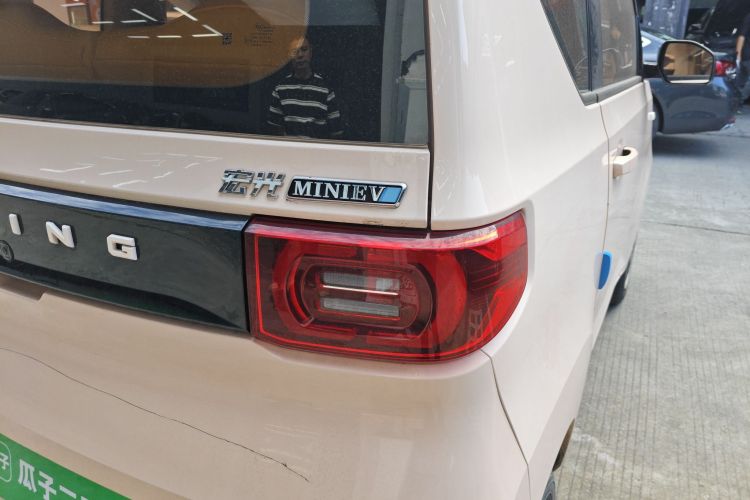 五菱汽车 宏光MINIEV 2021款 马卡龙时尚款 磷酸铁锂车身外观9