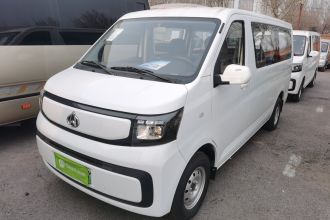 长安凯程 长安睿行EM80 2025款 客运版 舒适型 6座 260km 背掀门 60kW