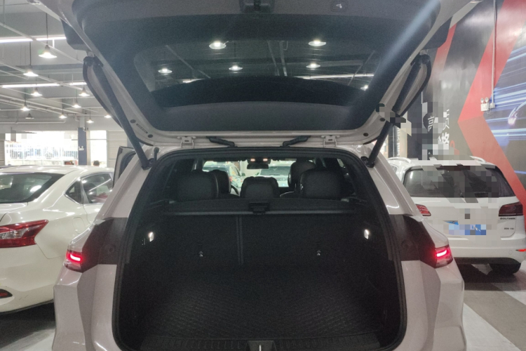 理想汽车 理想L6 2024款 Pro机舱底盘23