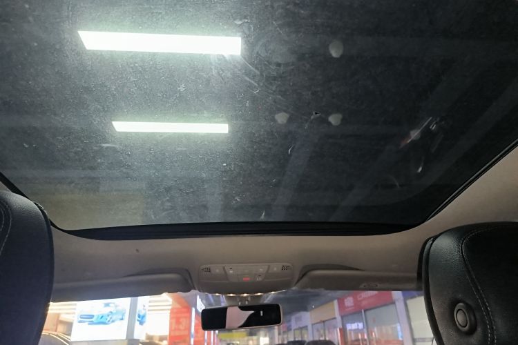 奔驰E级 2020款 E 300 L 运动时尚型局部细节22