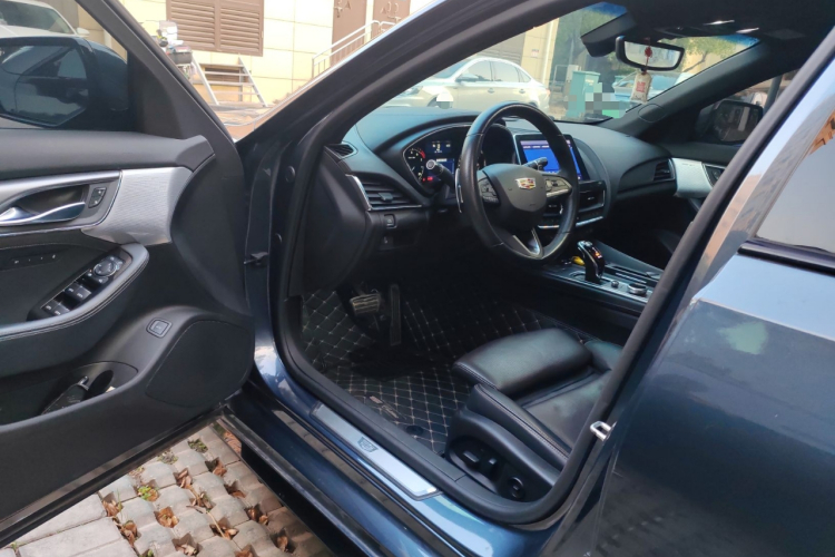 凯迪拉克CT5 2020款 改款 28T 领先运动型中控内饰20