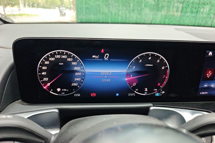 奔驰GLB 2024款 GLB 200 时尚型中控内饰14