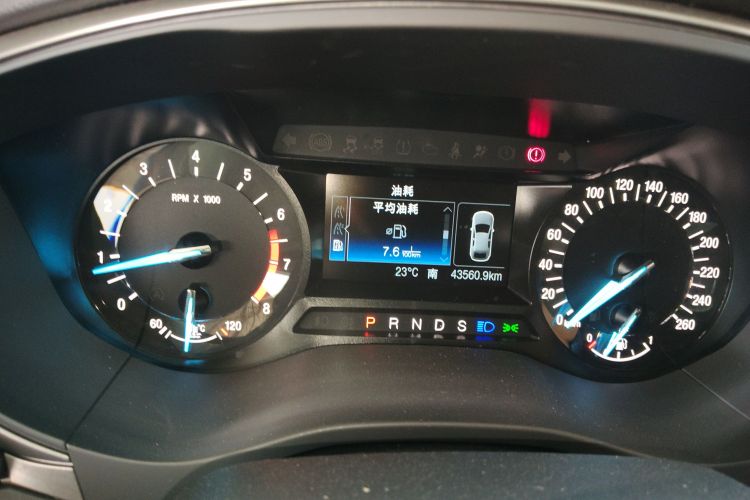 福特 蒙迪欧 2020款 EcoBoost 180 时尚型中控内饰14