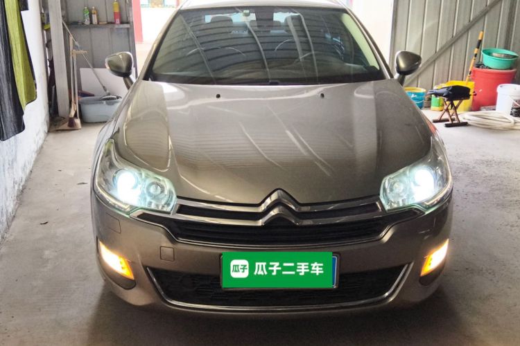 雪铁龙C5 2014款 1.6T 自动尊贵型车身外观2