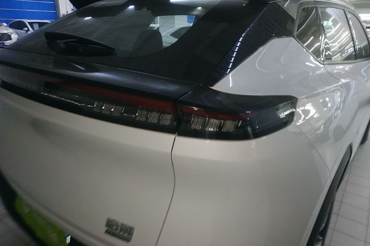 东风风神 皓瀚 2023款 DH-i 1.5T 豪华版车身外观9