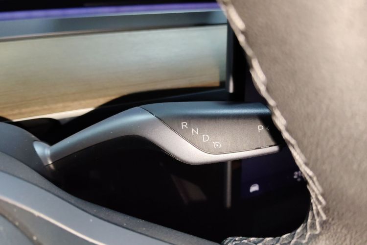 特斯拉 Model Y 2022款 后轮驱动版中控内饰18