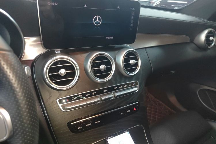 奔驰C级(进口) 2020款 C 260 轿跑车中控内饰16