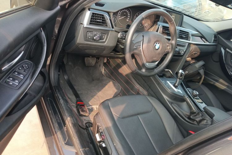 宝马3系 2017款 320Li 时尚型中控内饰20