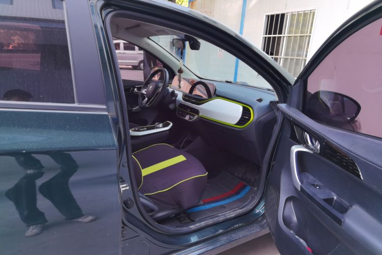 长安欧尚 奔奔E-Star 2021款 国民版 心怡版 （快充版）三元锂局部细节9005