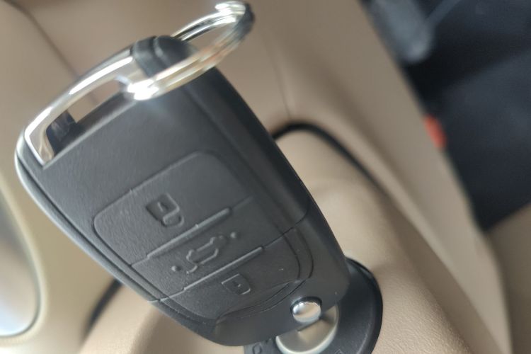 五菱汽车 宏光MINIEV 2025款 四门版 进阶款中控内饰7001