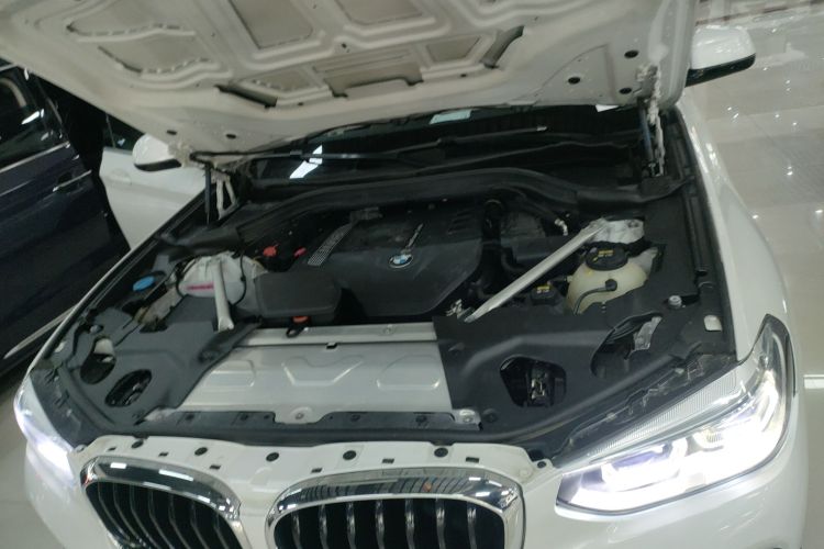 宝马X3 2020款  xDrive28i M运动套装机舱底盘24