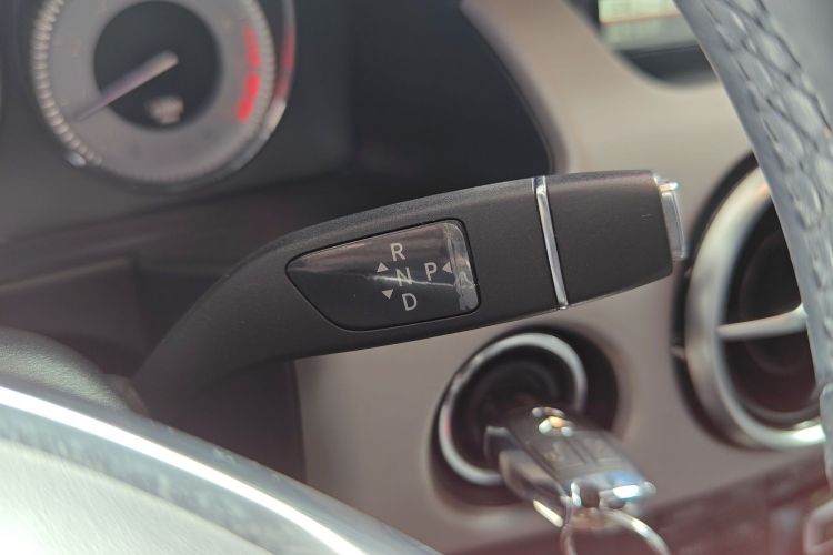 奔驰GLK级 2015款 GLK 260 4MATIC 时尚型 极致版局部细节18