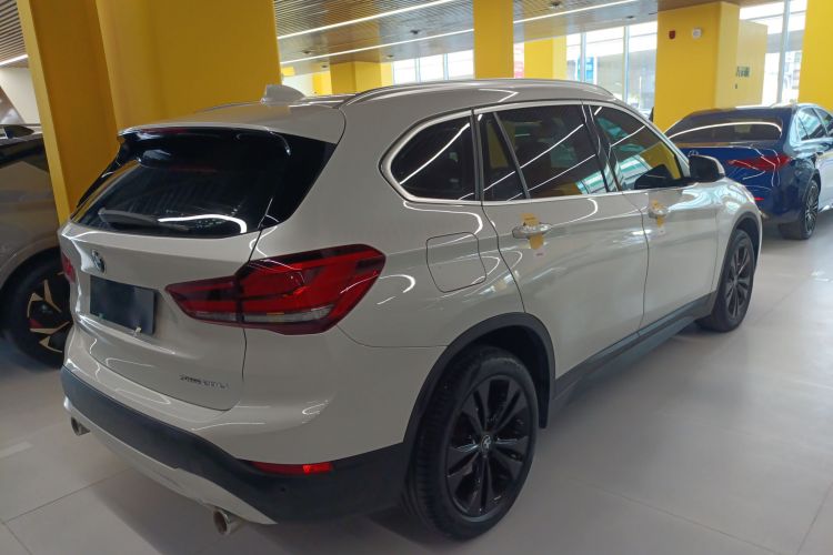 宝马X1 2021款 改款 sDrive20Li 时尚型车身外观6005