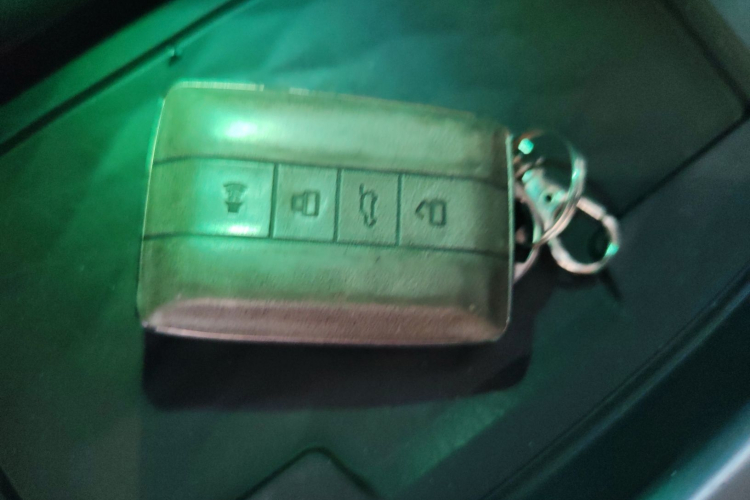 坦克300 2021款 越野版 2.0T 征服者中控内饰11