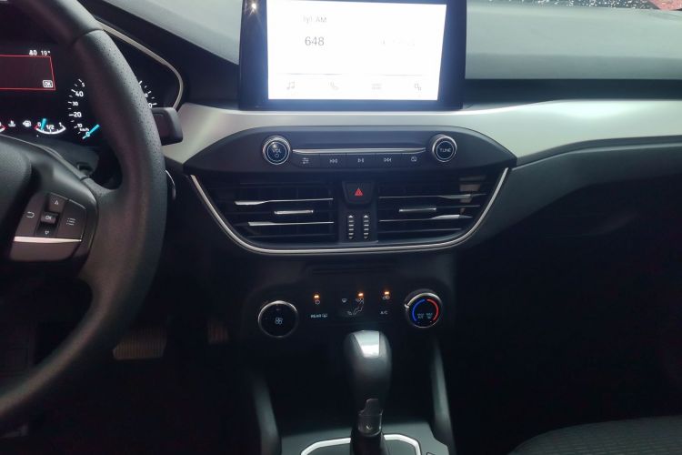 福特 福克斯 2020款 三厢 1.5L 自动锋跃型中控内饰16