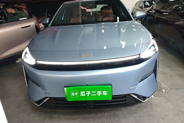 吉利银河 银河L6 2025款 EM-i 140km 星舰版车身外观2