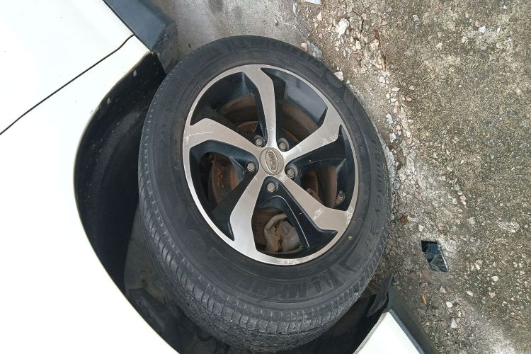 比亚迪S7 2015款 2.0T 自动尊贵型车身外观6007