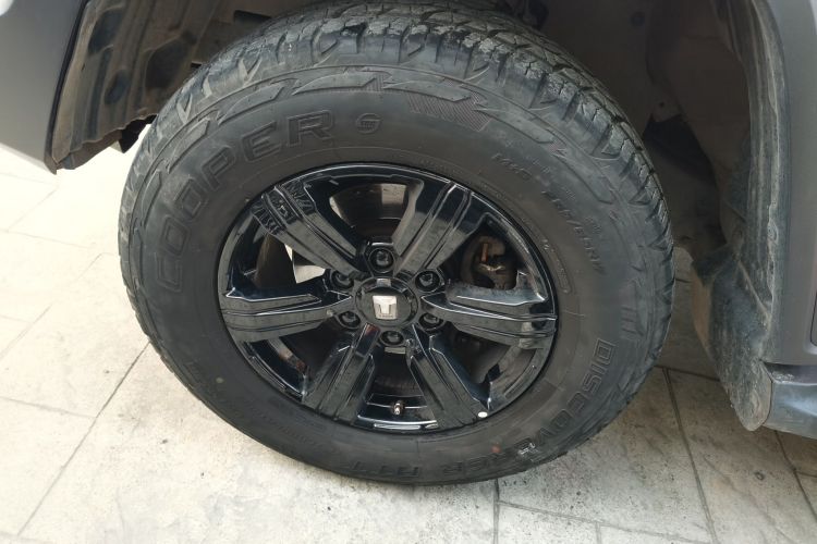 坦克300 2023款 越野版 2.0T 征服者车身外观6002