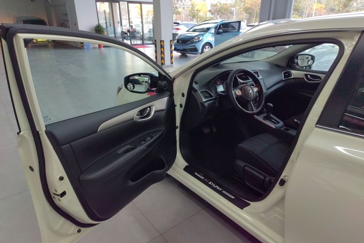 日产 轩逸 2022款 经典 1.6XE CVT舒适版中控内饰20