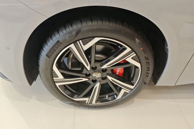 红旗EH7 2024款 760 Pro+ 四驱版车身外观6007