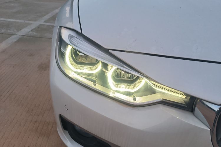 宝马3系 2018款 320Li 时尚型车身外观8