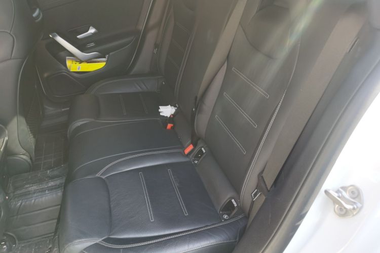 奔驰CLA 2021款 CLA 260 4MATIC中控内饰21