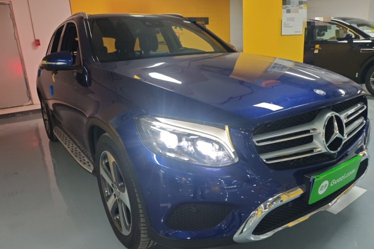 奔驰GLC 2016款 GLC 300 4MATIC 动感型车身外观3