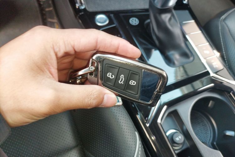 大众 帕萨特 2023款 改款 380TSI 豪华版中控内饰11