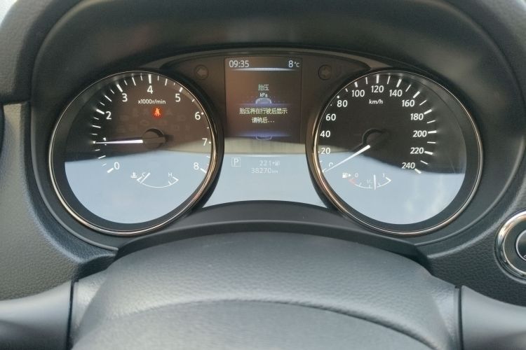 日产 奇骏 2019款 2.5L CVT智联豪华版 4WD中控内饰14