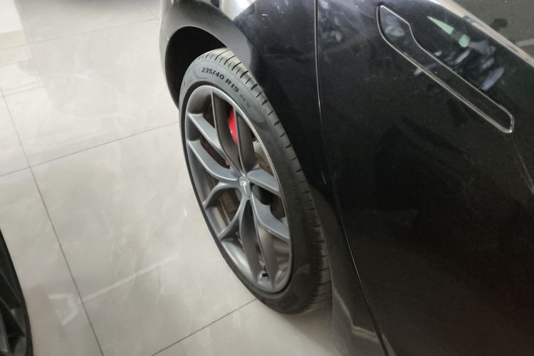 特斯拉 Model 3 2022款 Performance高性能全轮驱动版车身外观6008