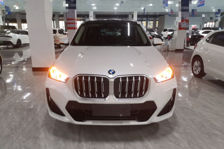 宝马X1 2023款 sDrive25Li M运动套装车身外观2