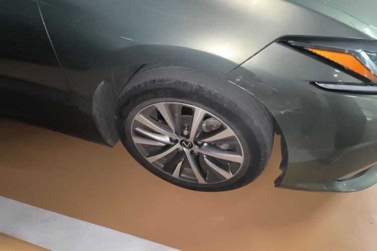 雷克萨斯ES 2018款 200 卓越版 国VI车身外观10