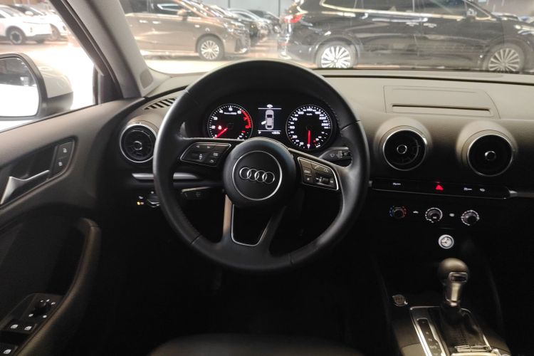 奥迪A3 2020款 改款 Limousine 35 TFSI 进取型 国VI中控内饰13