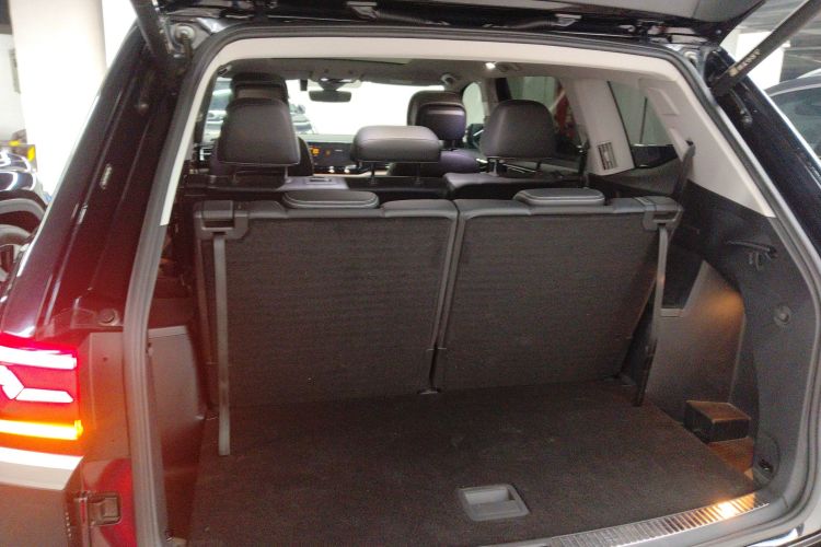 大众 途昂 2023款 530 V6 四驱尊崇旗舰版机舱底盘23