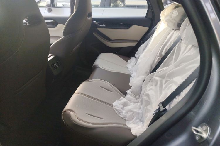 比亚迪 秦PLUS 2024款 荣耀版 DM-i 55KM领先型中控内饰21