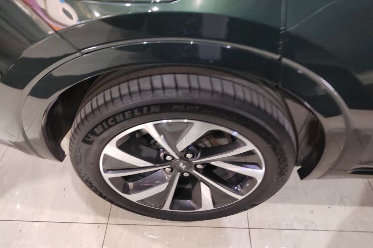 理想汽车 理想ONE 2021款 增程6座版车身外观6003