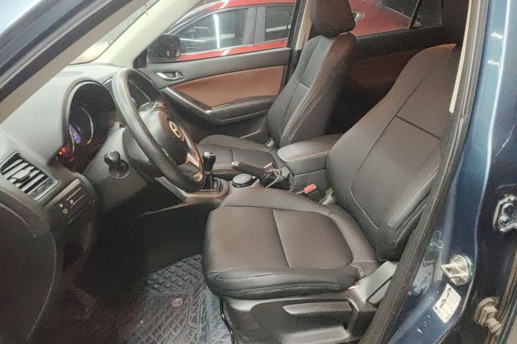 马自达CX-5 2015款 2.0L 手动两驱舒适型局部细节19