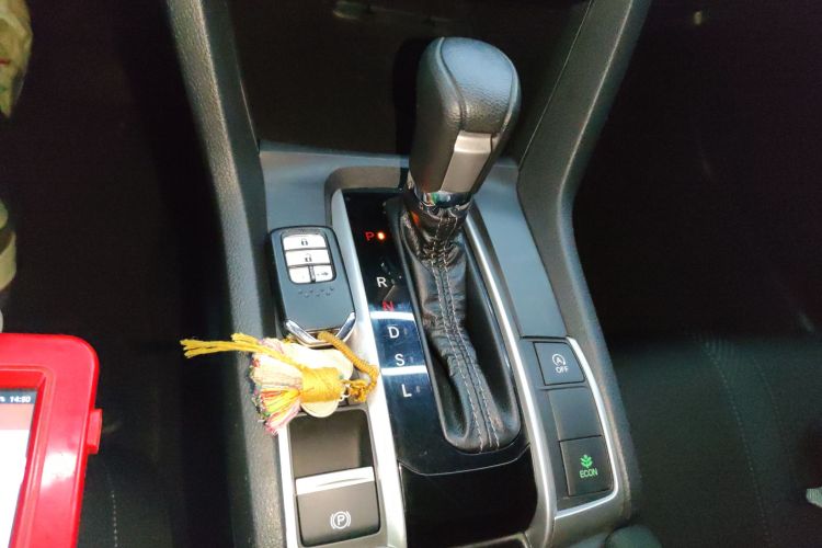 本田 思域 2016款 220TURBO CVT豪华版中控内饰18