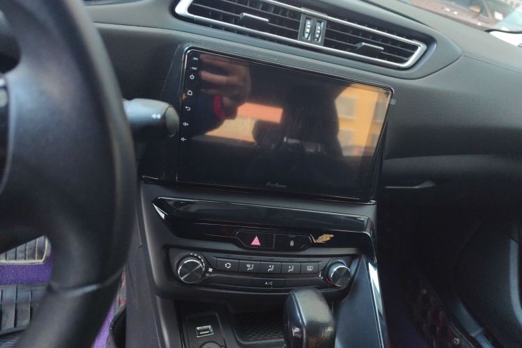 标致308 2018款 1.6L 自动时尚版中控内饰16
