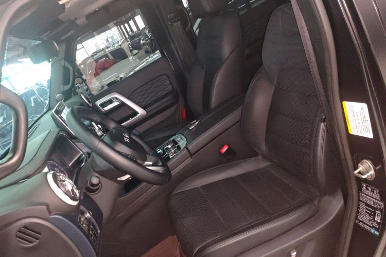 北京越野 北京BJ40 2024款 2.0D 刀锋英雄荣耀版中控内饰19