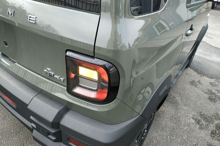 吉利银河 2025款 210km 熊猫骑士车身外观9