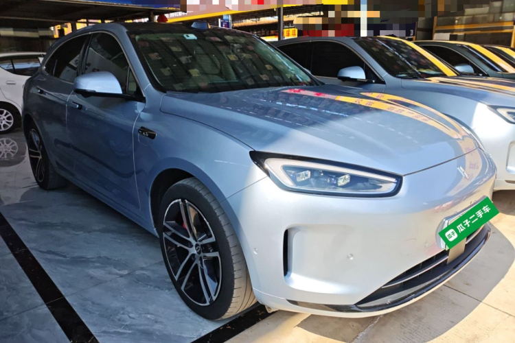 鸿蒙智行 问界M5 2023款 纯电四驱智驾版车身外观3